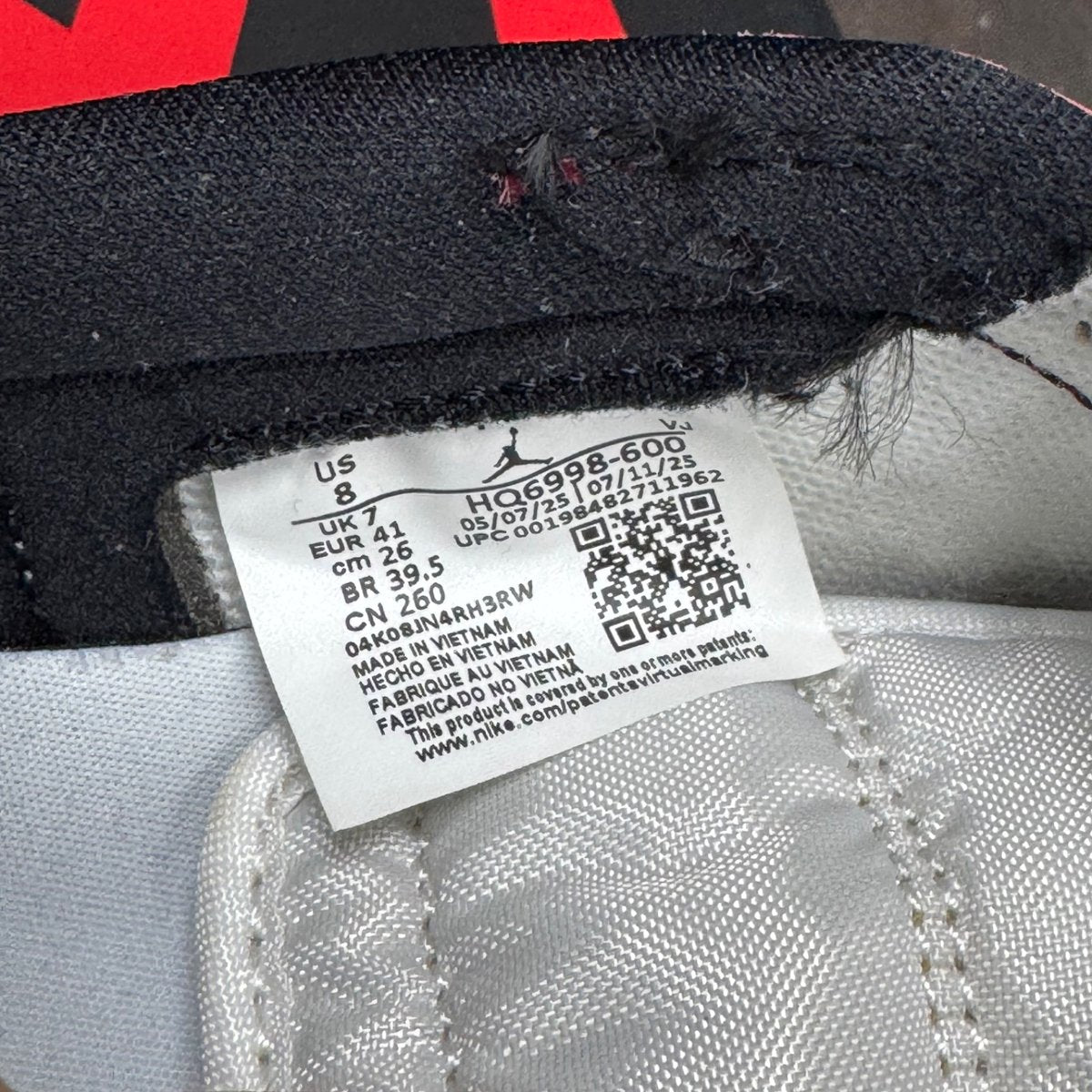 Jordan 1 Retro Low OG Chicago (2025) Size 8 (Pre-Owned) - aux
