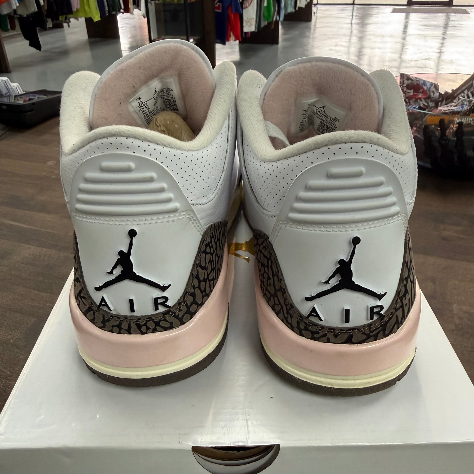 Neapolitan Jordan 3 Retro (W) (USED)