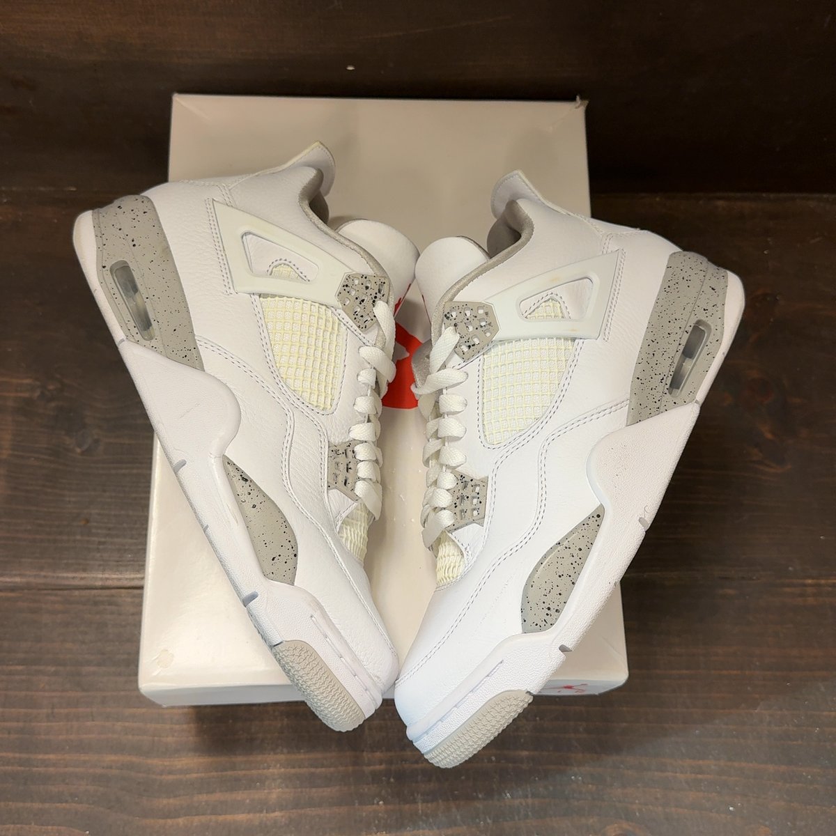 Jordan 4 Retro White Oreo (2021) Size 9 (Pre-Owned) - back