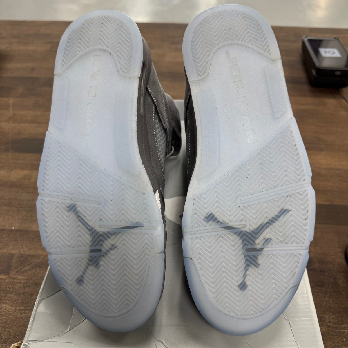 Jordan 5 Retro Wolf Grey (2026) - Image 5