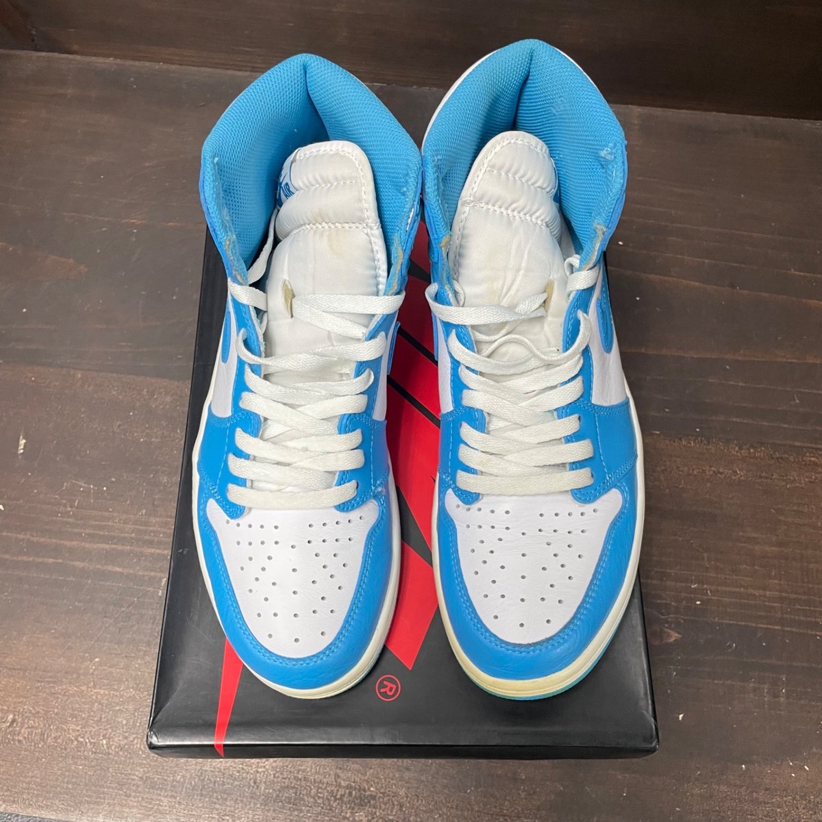 Jordan 1 Retro High OG UNC Size 10 (Pre-Owned) - back