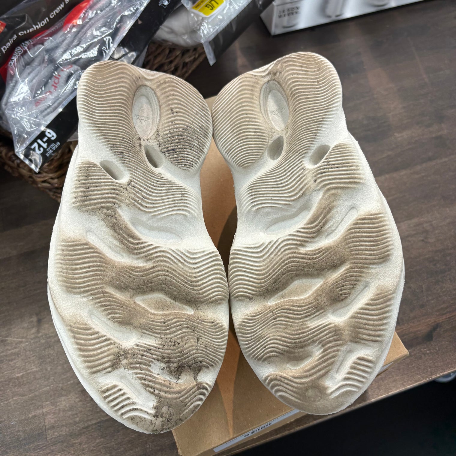 Arrarat Yeezy Foam RNNR (USED)