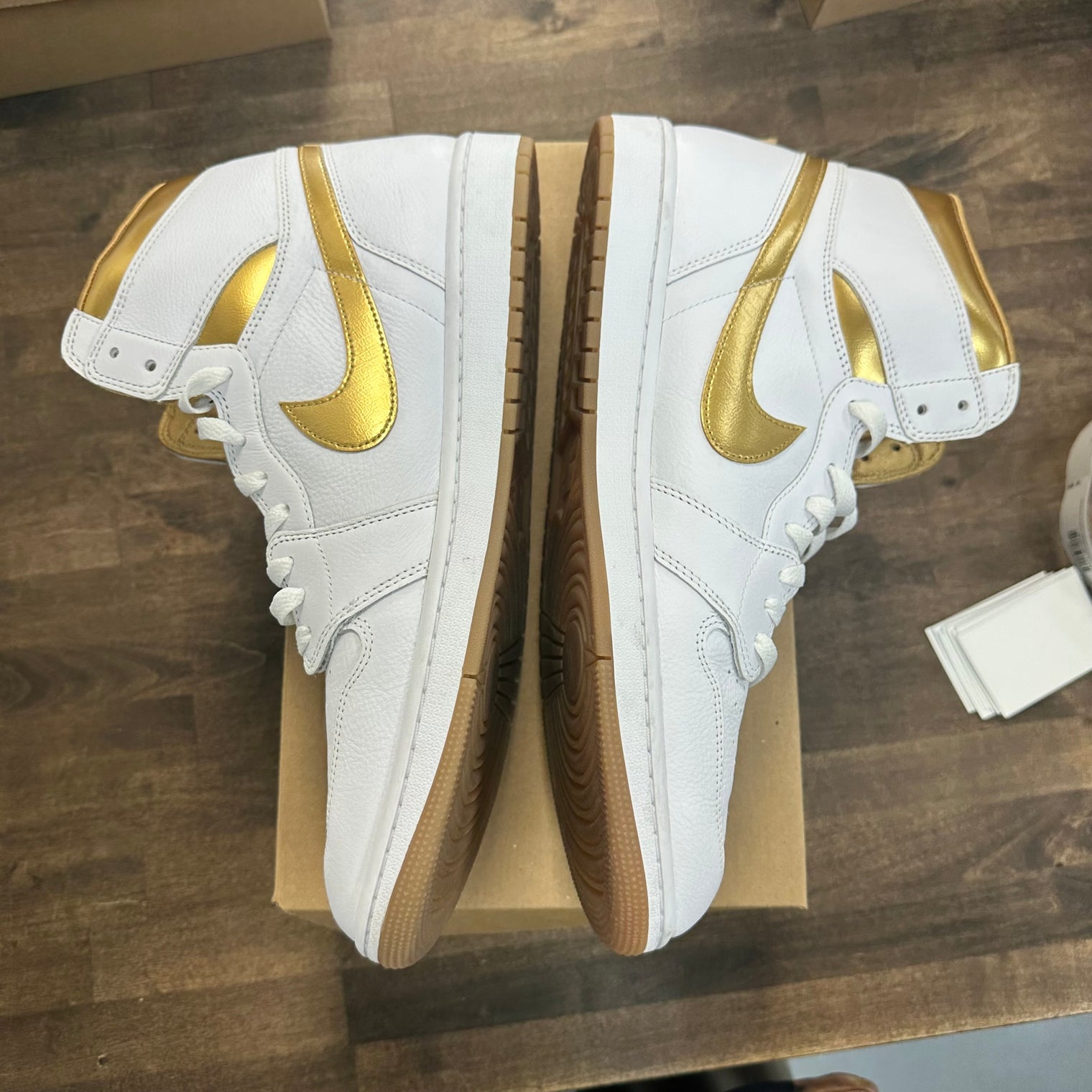 (W) Metallic Gold Jordan 1 (Used, No Box)