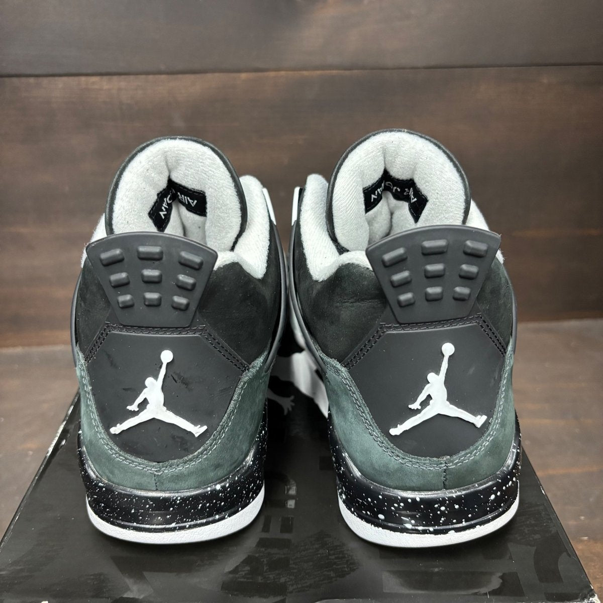 Jordan 4 Retro Fear (2024) Size 8.5 (Pre-Owned) - sole