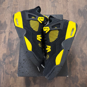 Jordan 4 Retro Thunder (2023) (GS) - Image 1