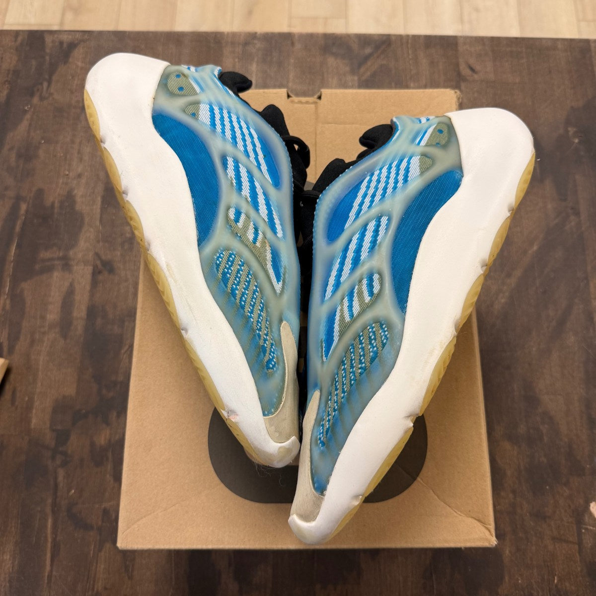 adidas Yeezy 700 V3 Arzareth - Image 1