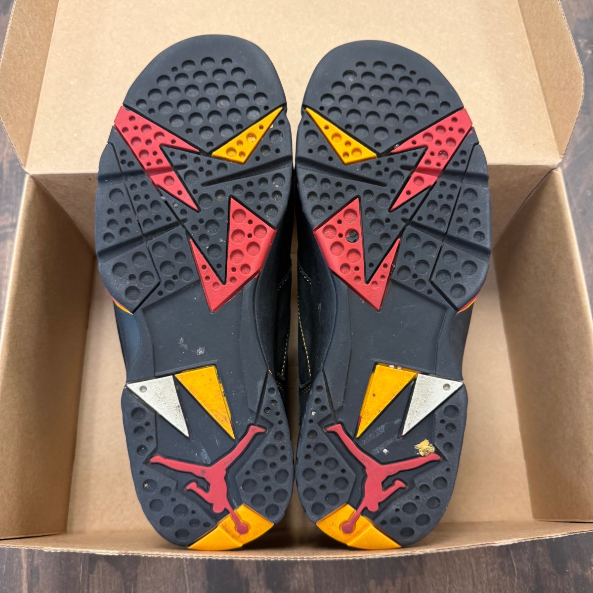 Jordan 7 Retro Citrus (2022) Size 9 (Pre-Owned) - Image 5
