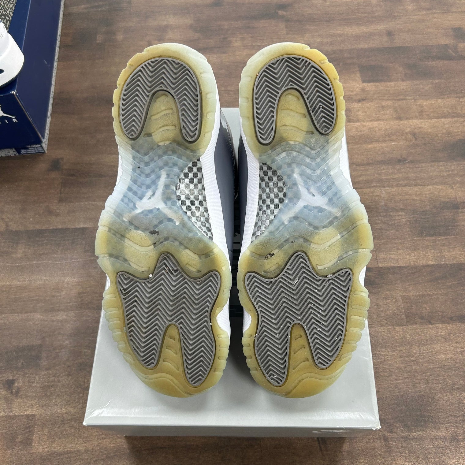 Cool Grey Jordan 11 Retro (USED)