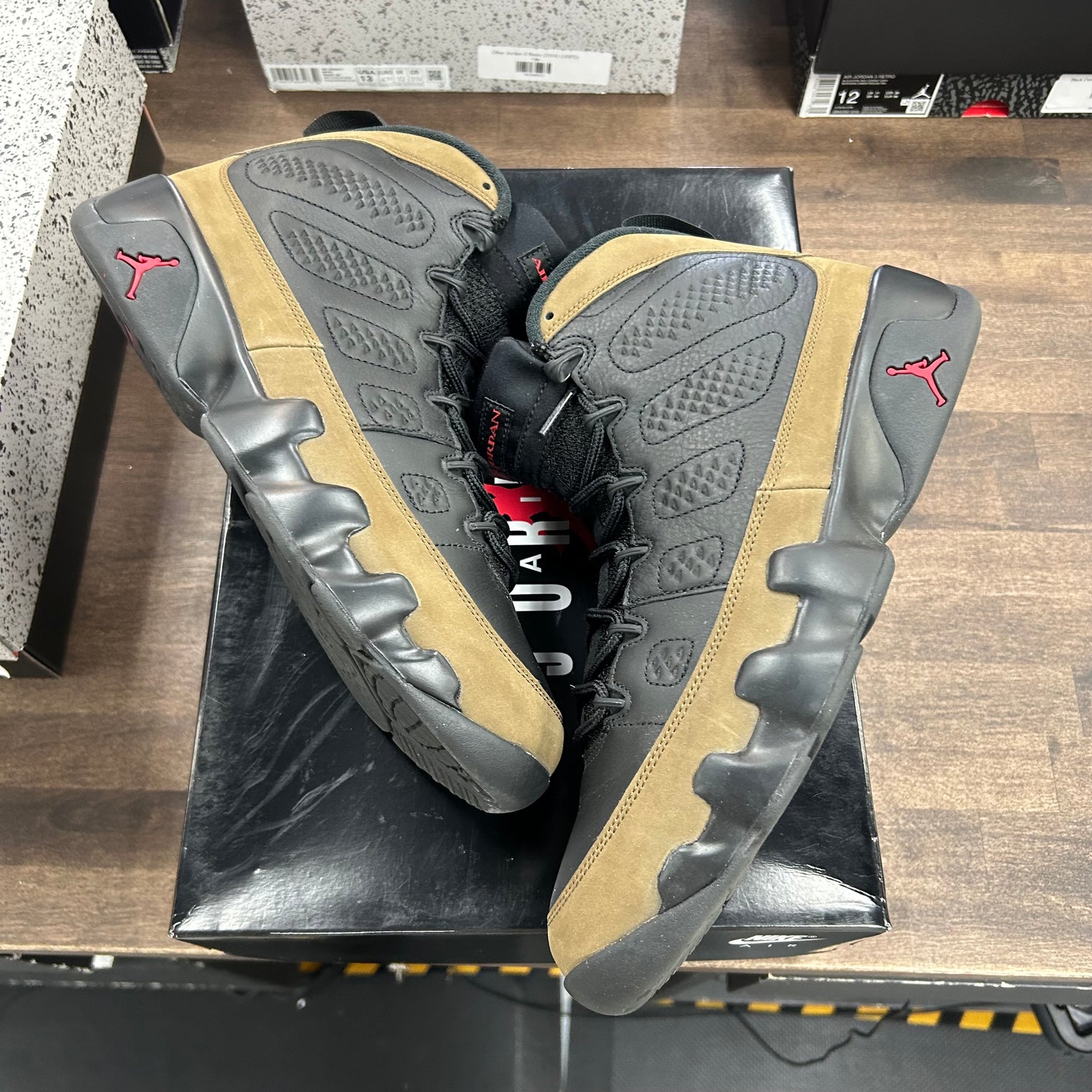 Olive Jordan 9 Retro (2024) (USED)