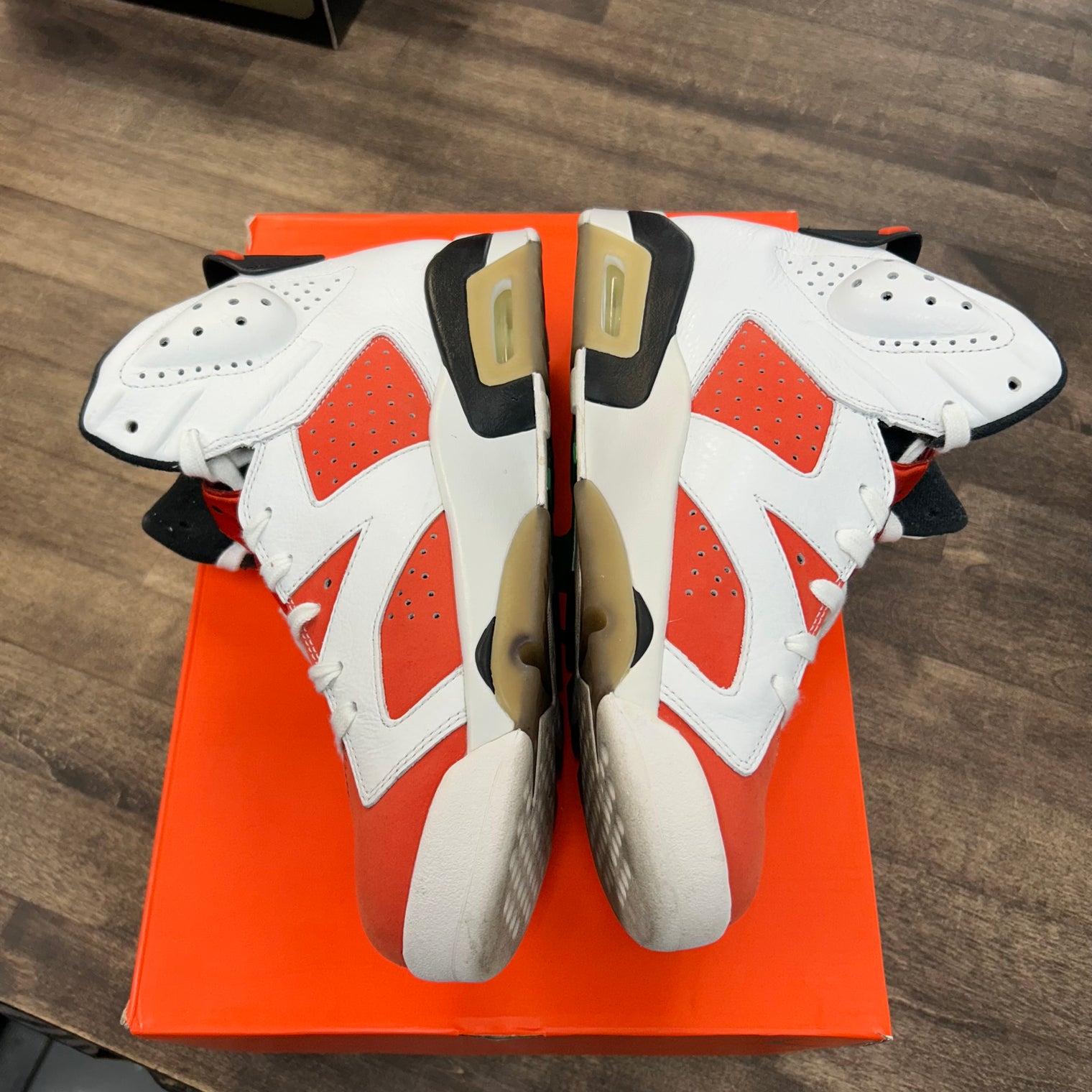 Gatorade Like Mike White Jordan 6 Retro (USED)