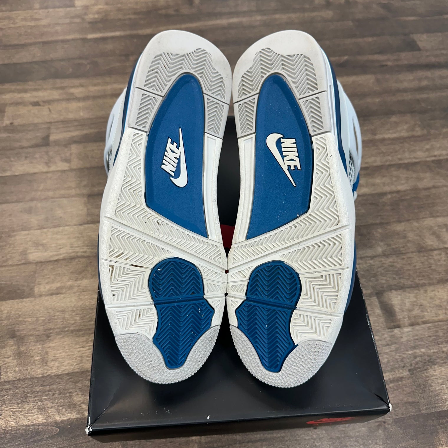 Military Blue Jordan 4 Retro 2024 (USED)