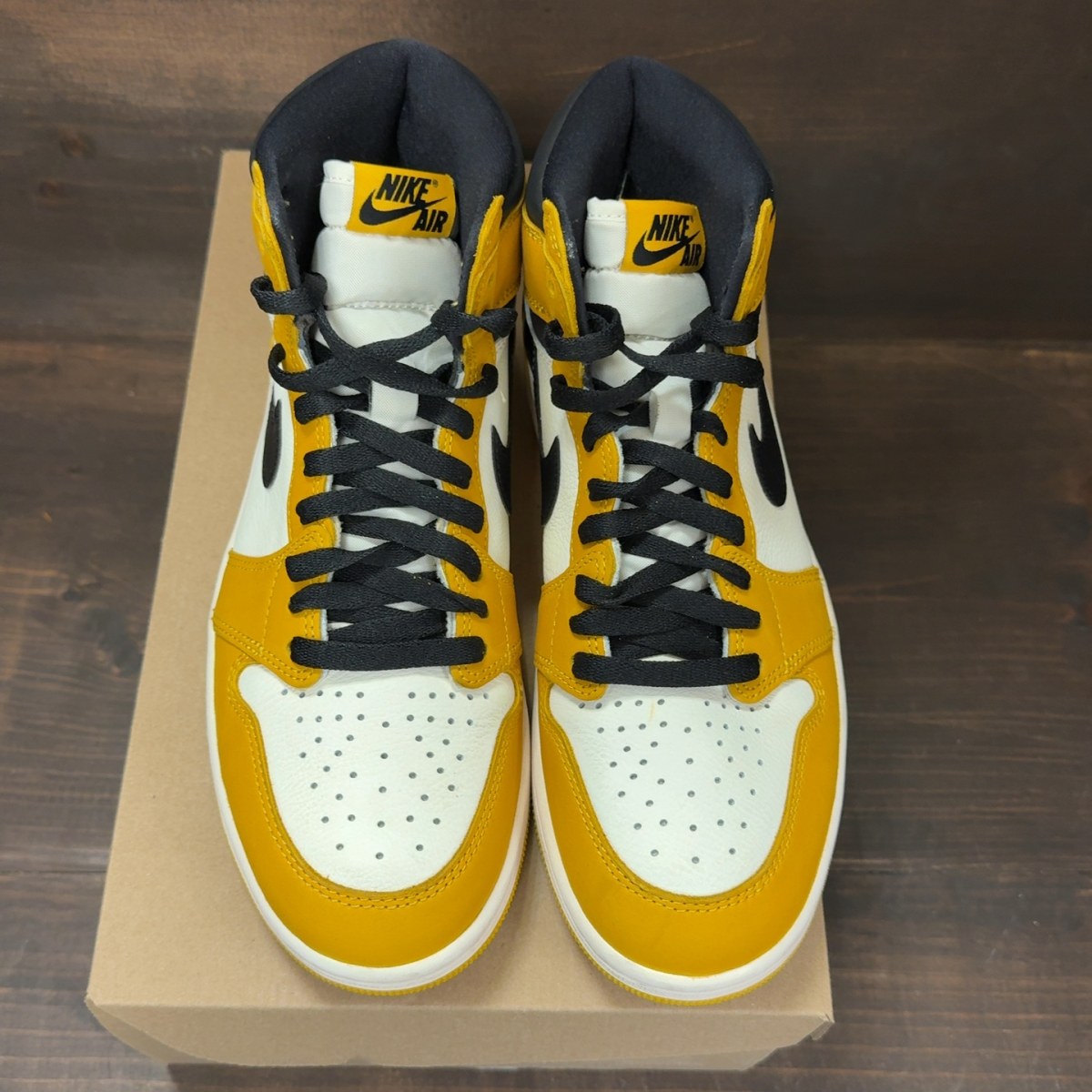 Jordan 1 Retro High OG Yellow Ochre Size 8.5 (Pre-Owned) - Image 3