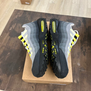 Nike Air Max 95 OG Neon (2020) Size 11.5 (Pre-Owned) - Image 3