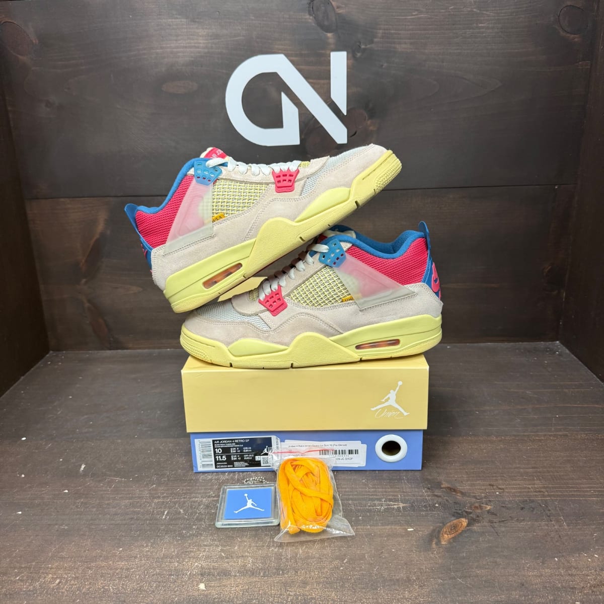 Jordan 4 Retro Union Guava Ice Size 10 (Pre-Owned) - front