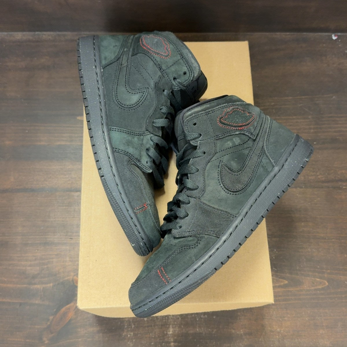 Jordan 1 Mid SE Craft Dark Smoke Red Size 8 (Pre-Owned) - Image 2