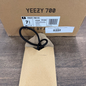 adidas Yeezy 700 V3 Clay Brown - Image 7