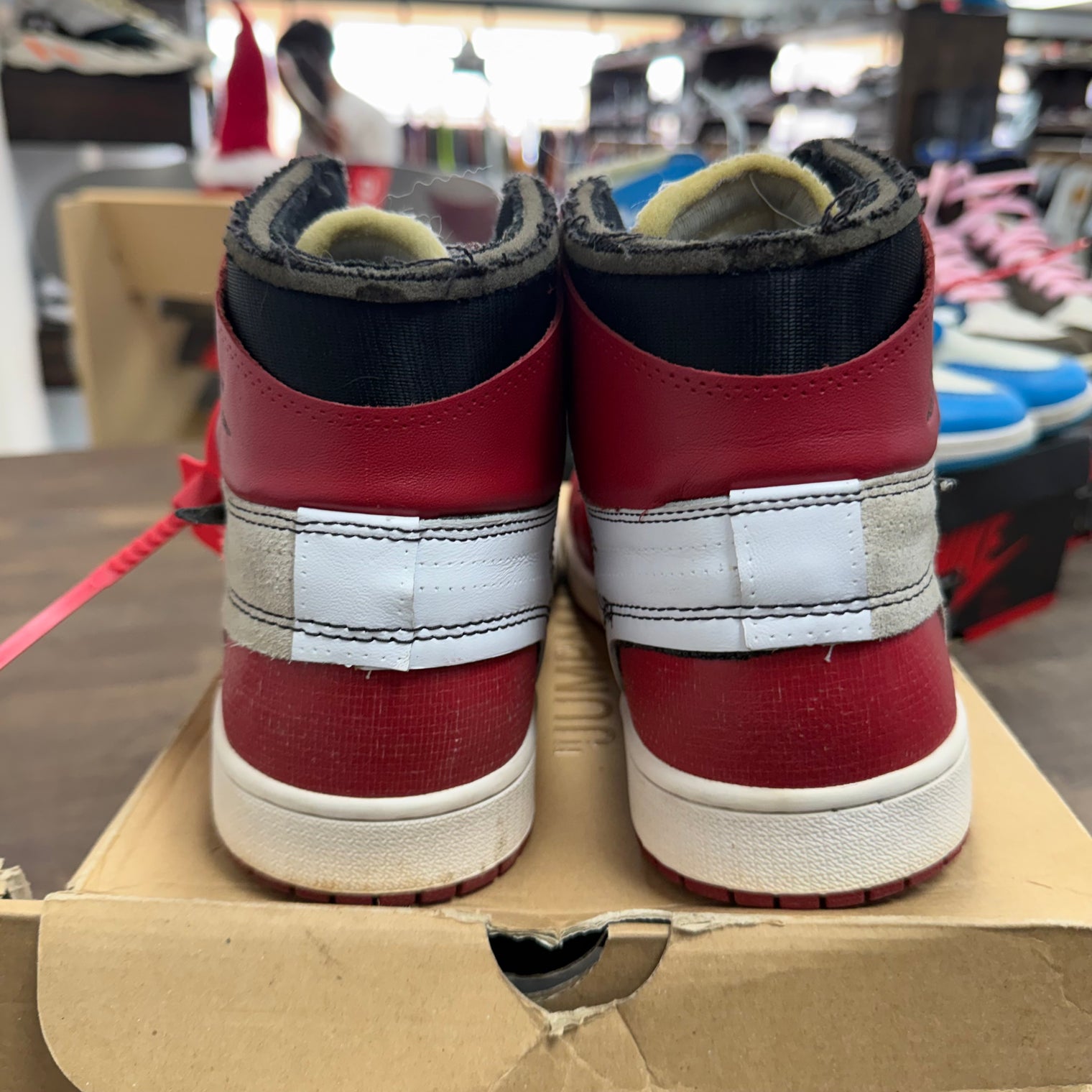 Off-White Chicago Jordan 1 High Retro (USED)