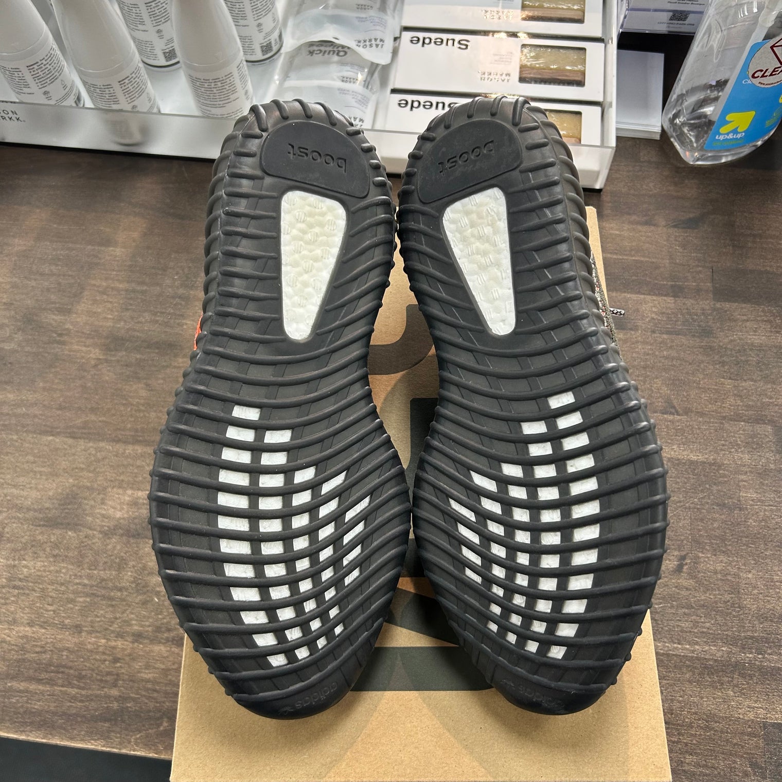 Carbon Beluga Yeezy 350 (USED)