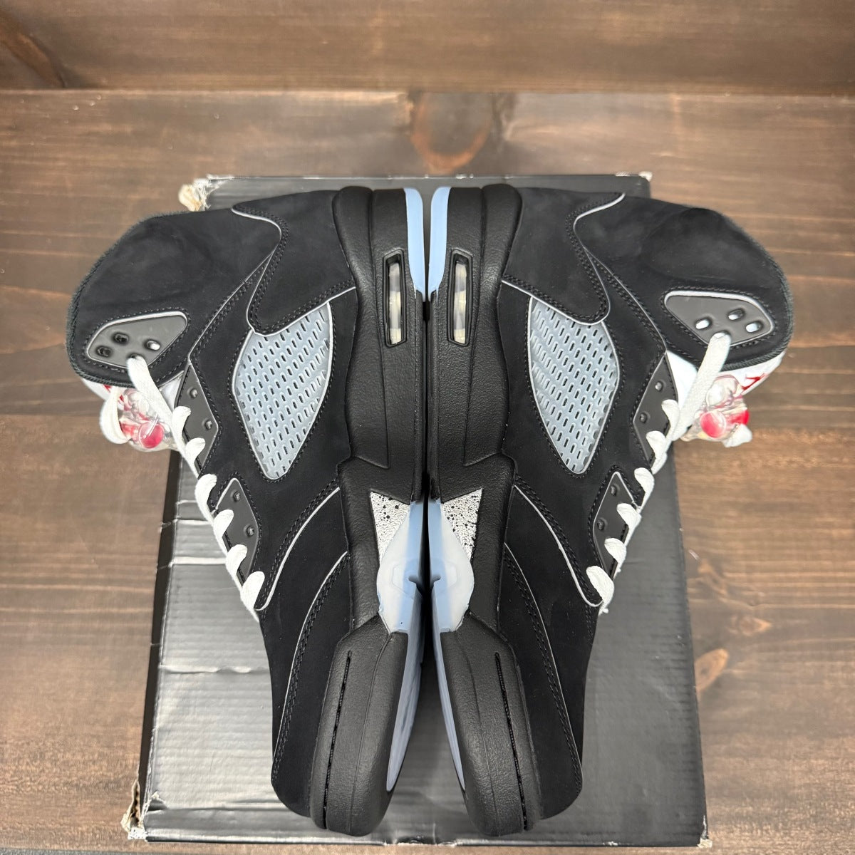 Jordan 5 Retro OG Black Metallic Reimagined Size 11.5 (Pre-Owned) - Image 2
