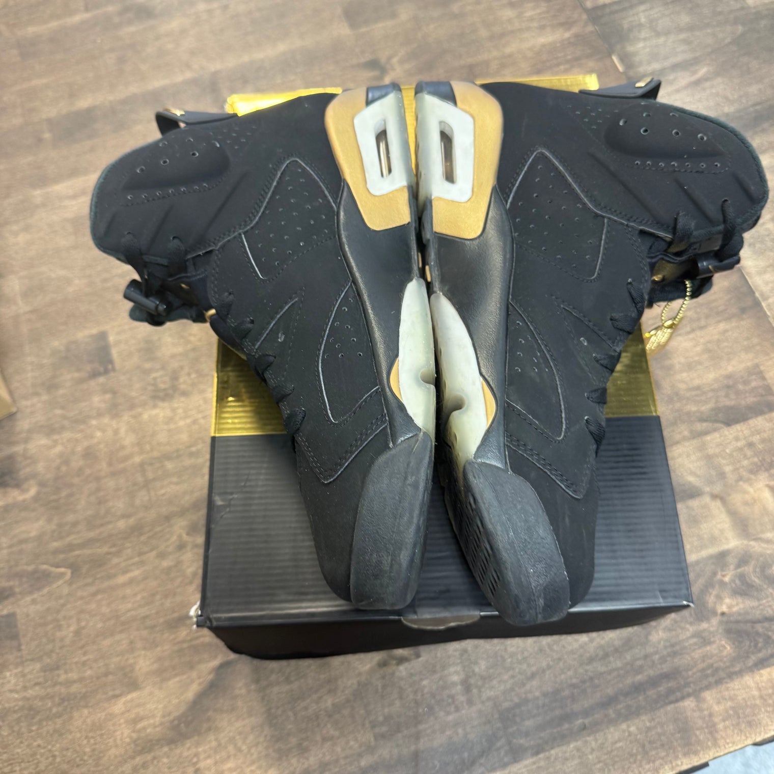 DMP Jordan 6 Retro (USED)