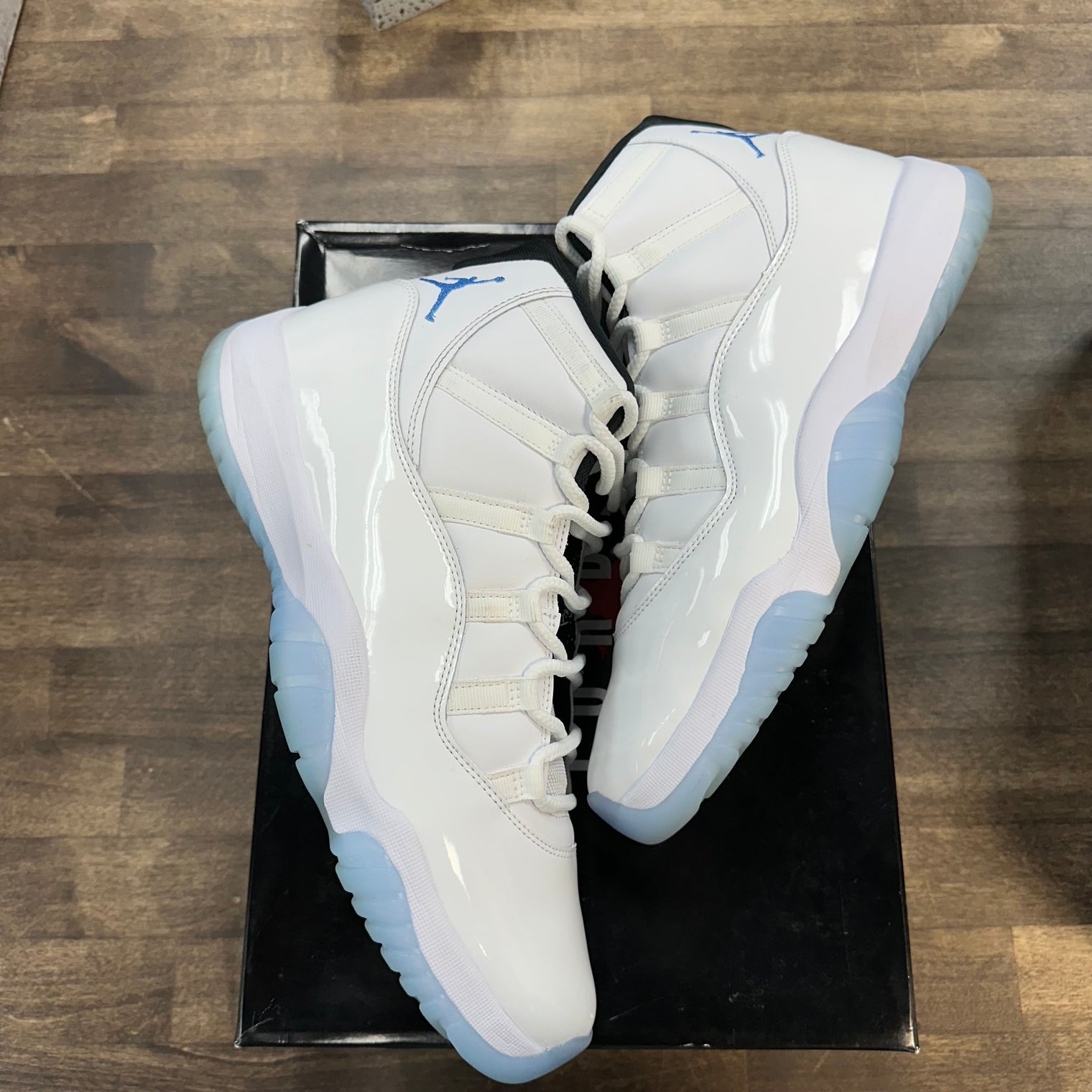 Legend Blue Jordan 11 Retro (2024) (USED)