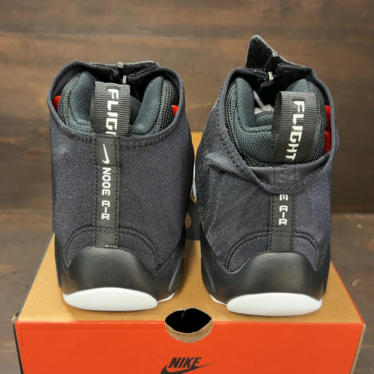 Nike Air Zoom Flight The Glove Black White OG (2026) Size 10 (Pre-Owned) - aux