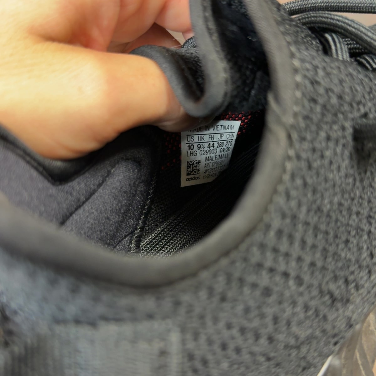 adidas Yeezy Boost 350 V2 Black Red Size 10 (Pre-Owned) - aux