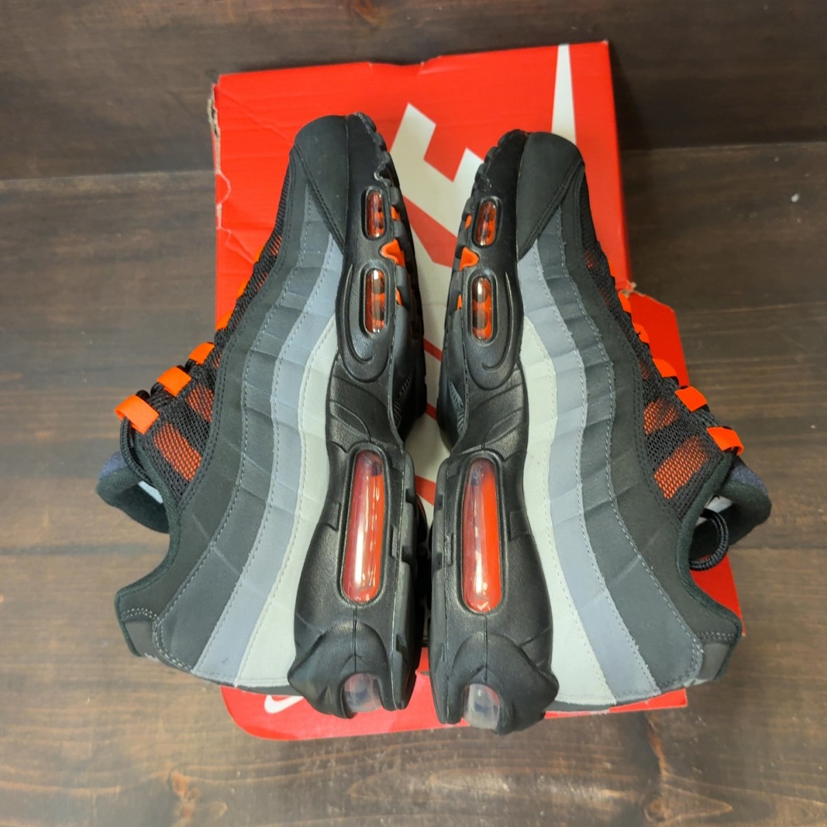 Nike Air Max 95 Black Hyper Crimson - Image 5
