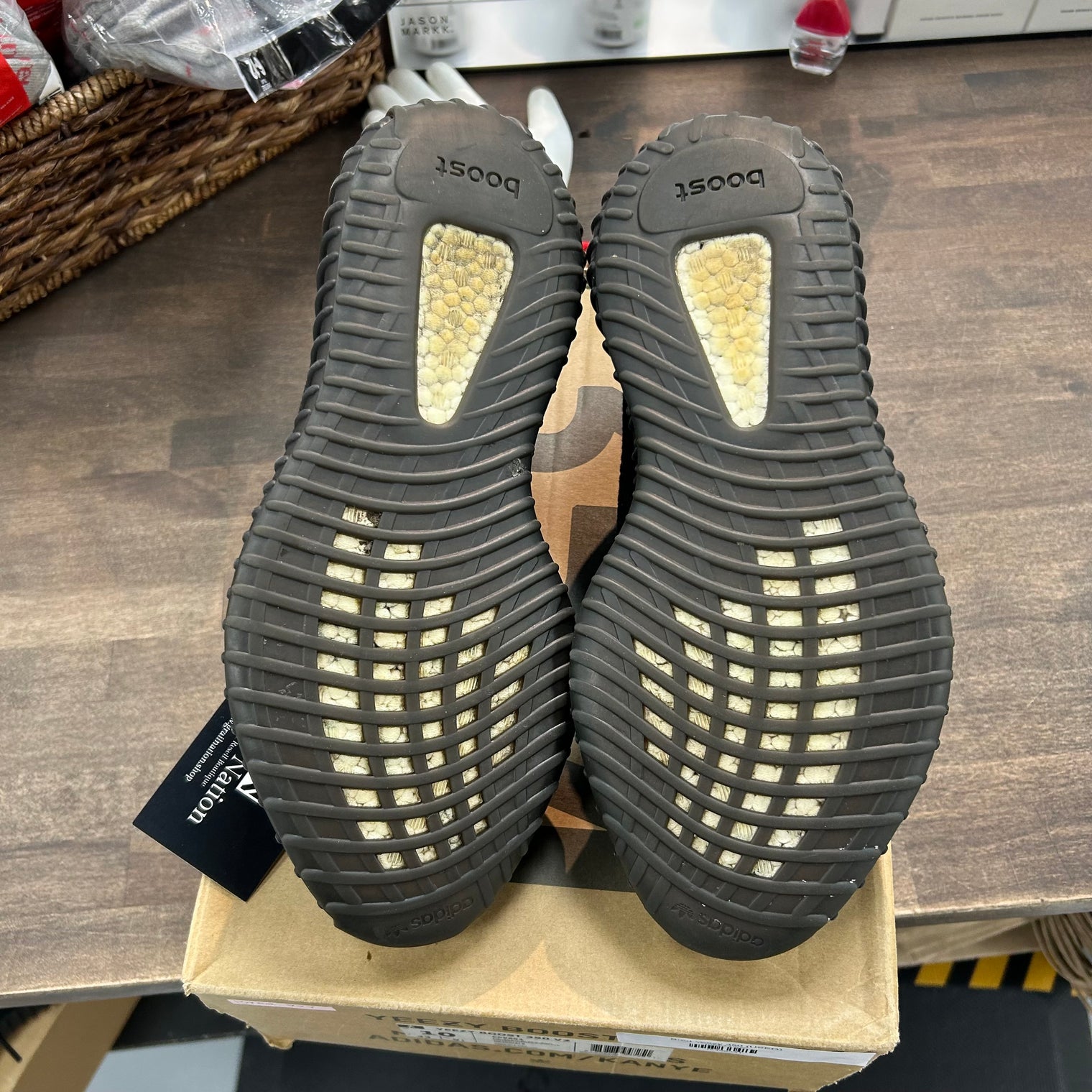 Bred Yeezy 350 (USED)