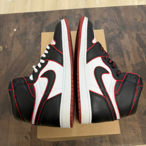 Jordan 1 Retro High Bloodline Size 11 (Pre-Owned) - Image 3