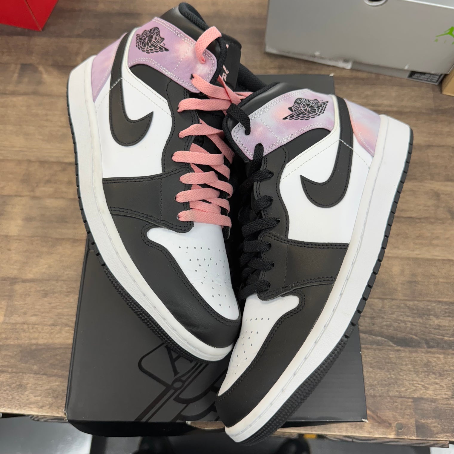 Zen Master Jordan 1 Mid SE (USED)