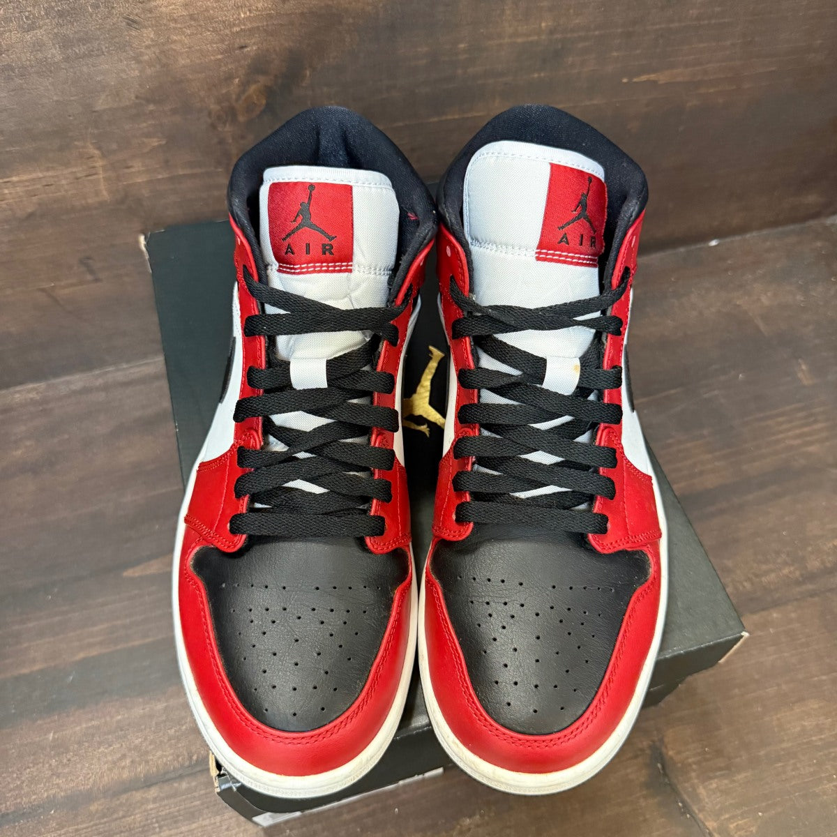 Jordan 1 Mid Chicago Toe - Image 2