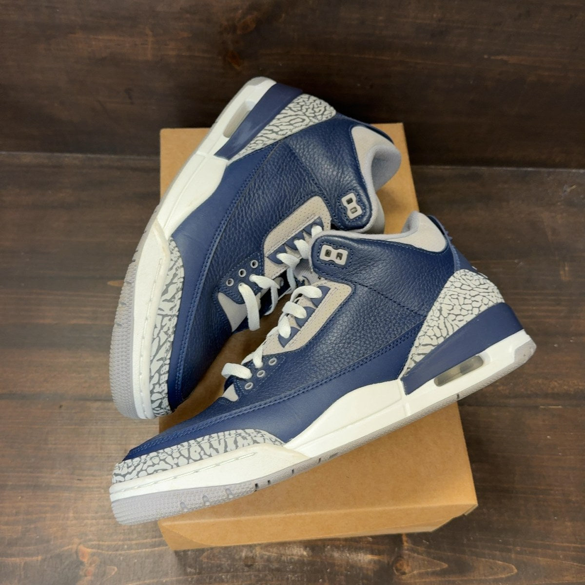 Jordan 3 Retro Georgetown (2021) Size 11 (Pre-Owned) - Image 2