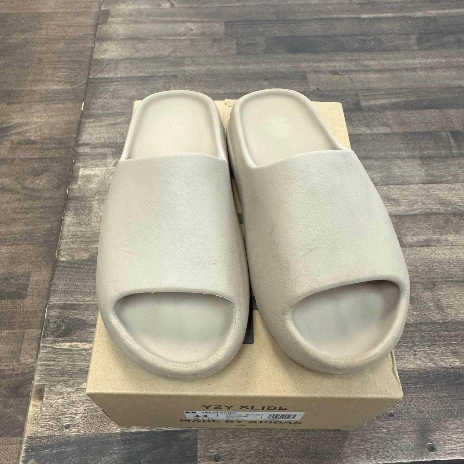 Pure Yeezy Slide (USED)