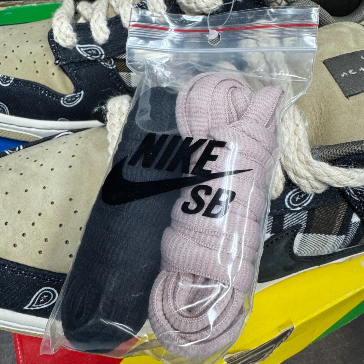Nike SB Dunk Low Travis Scott - Image 10