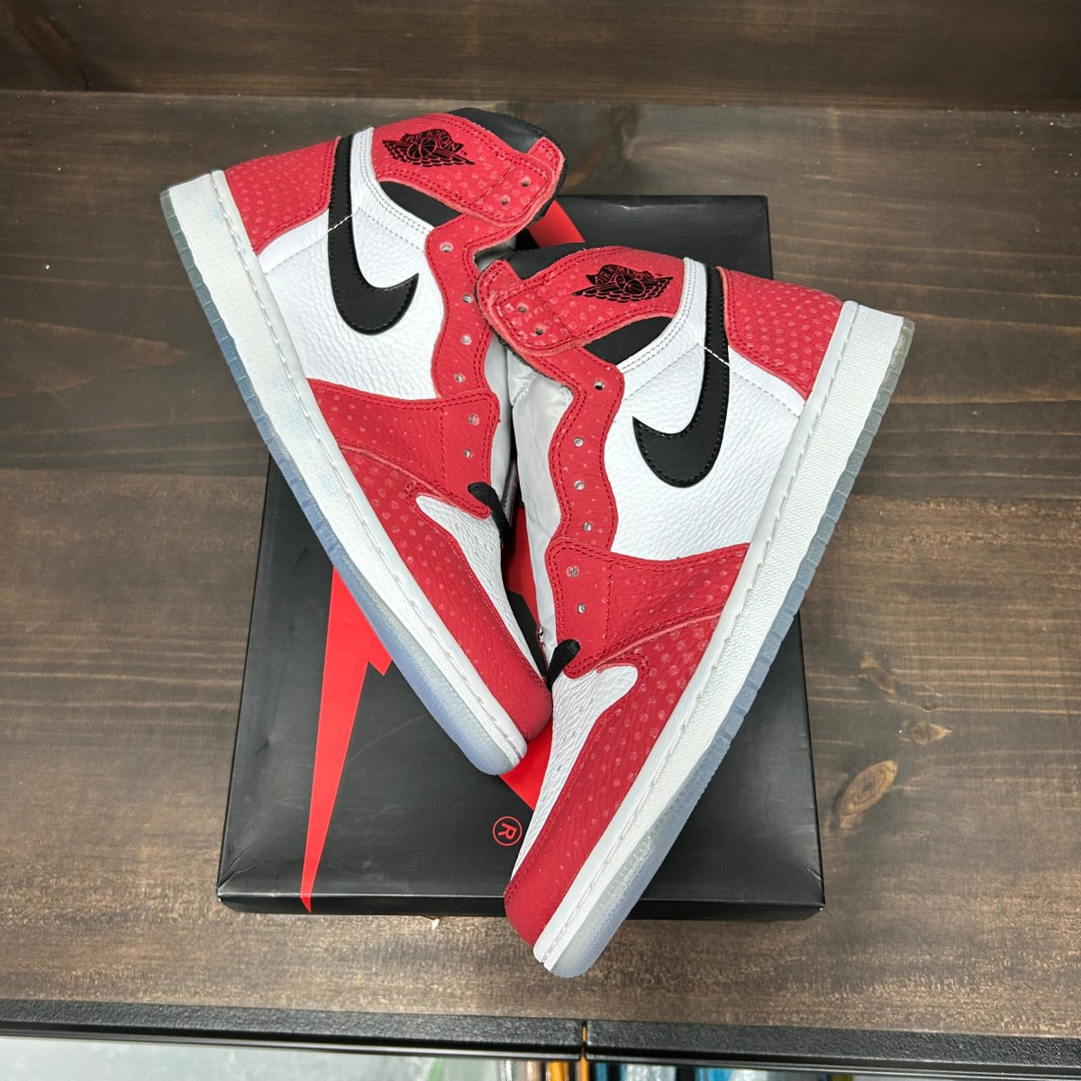 Jordan 1 Retro High Spider-Man Origin Story Size 10.5 (Pre-Owned) - Image 2