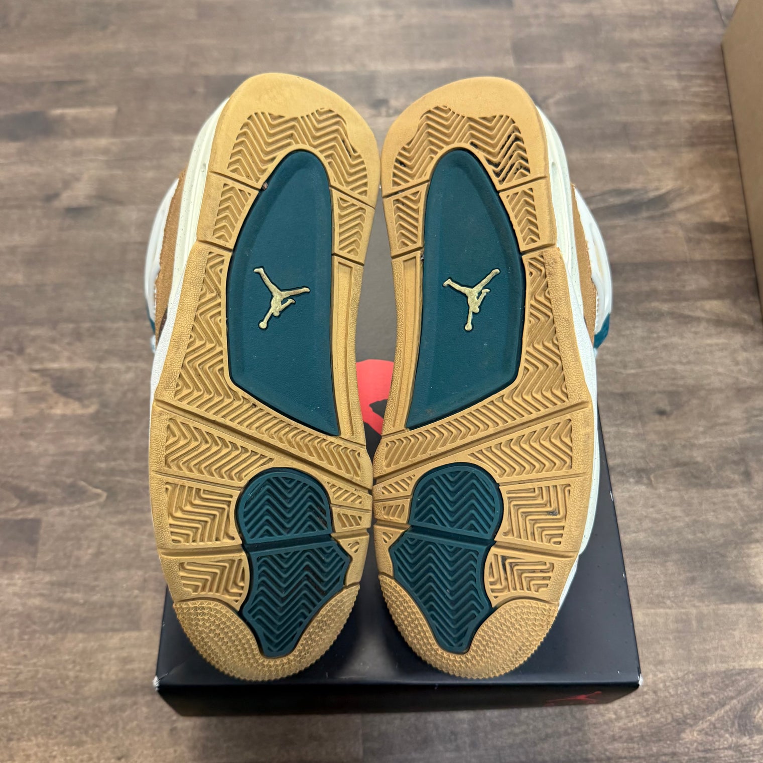 Cacao Wow Jordan 4 Retro (GS) (USED)