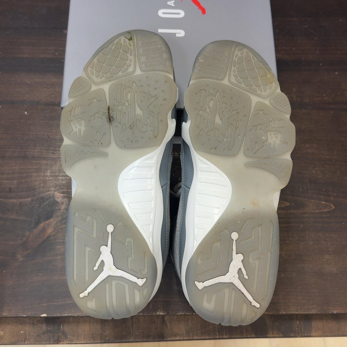 Jordan 9 Retro Cool Grey (2025) Size 8.5 (Pre-Owned) - aux