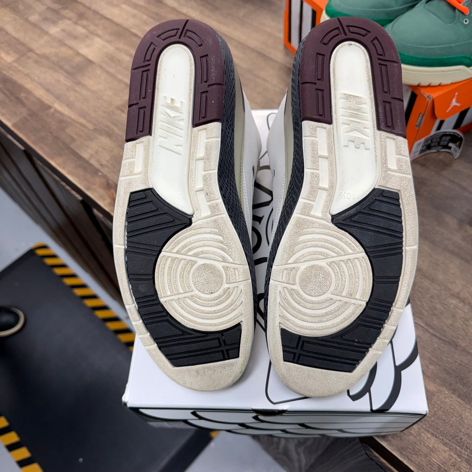 Airness A Ma Maniere Jordan 2 Retro (USED)