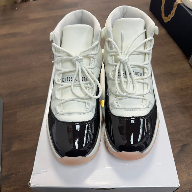 (W) Neapolitan Jordan 11 (USED)