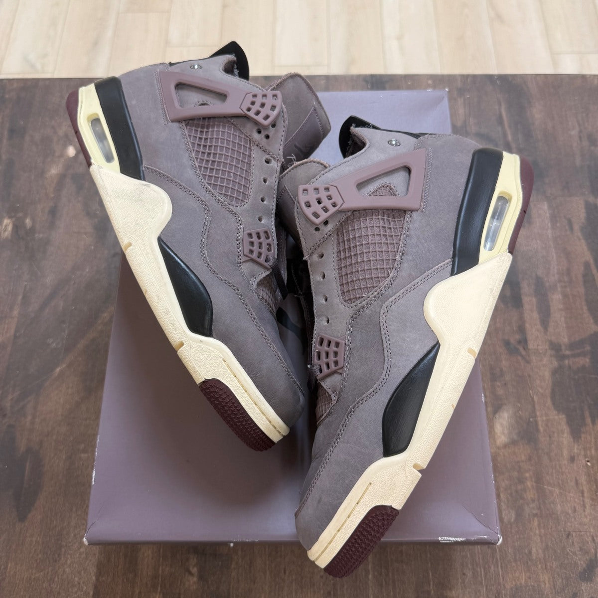 Jordan 4 Retro SP A Ma Maniére Violet Ore Size 11.5 (Pre-Owned) - Image 1