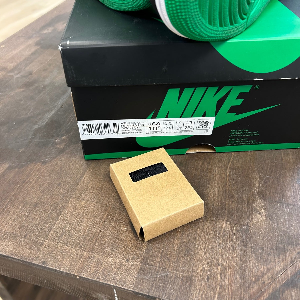 Jordan 1 Retro High OG Lucky Green - Image 6