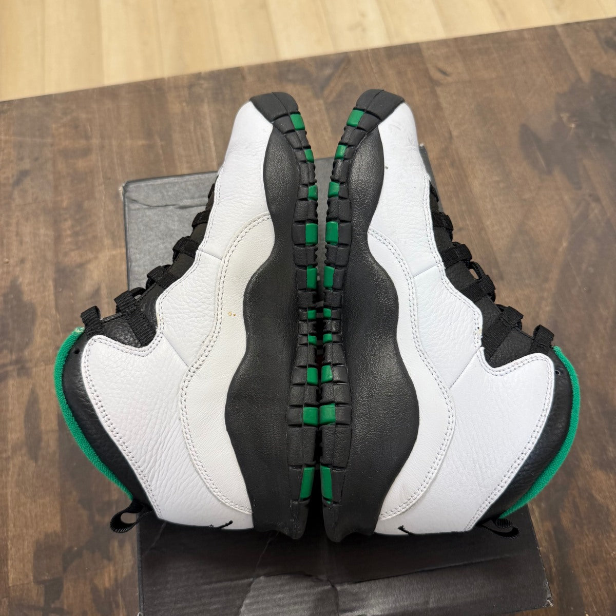 Jordan 10 Retro Seattle (GS) - Image 4