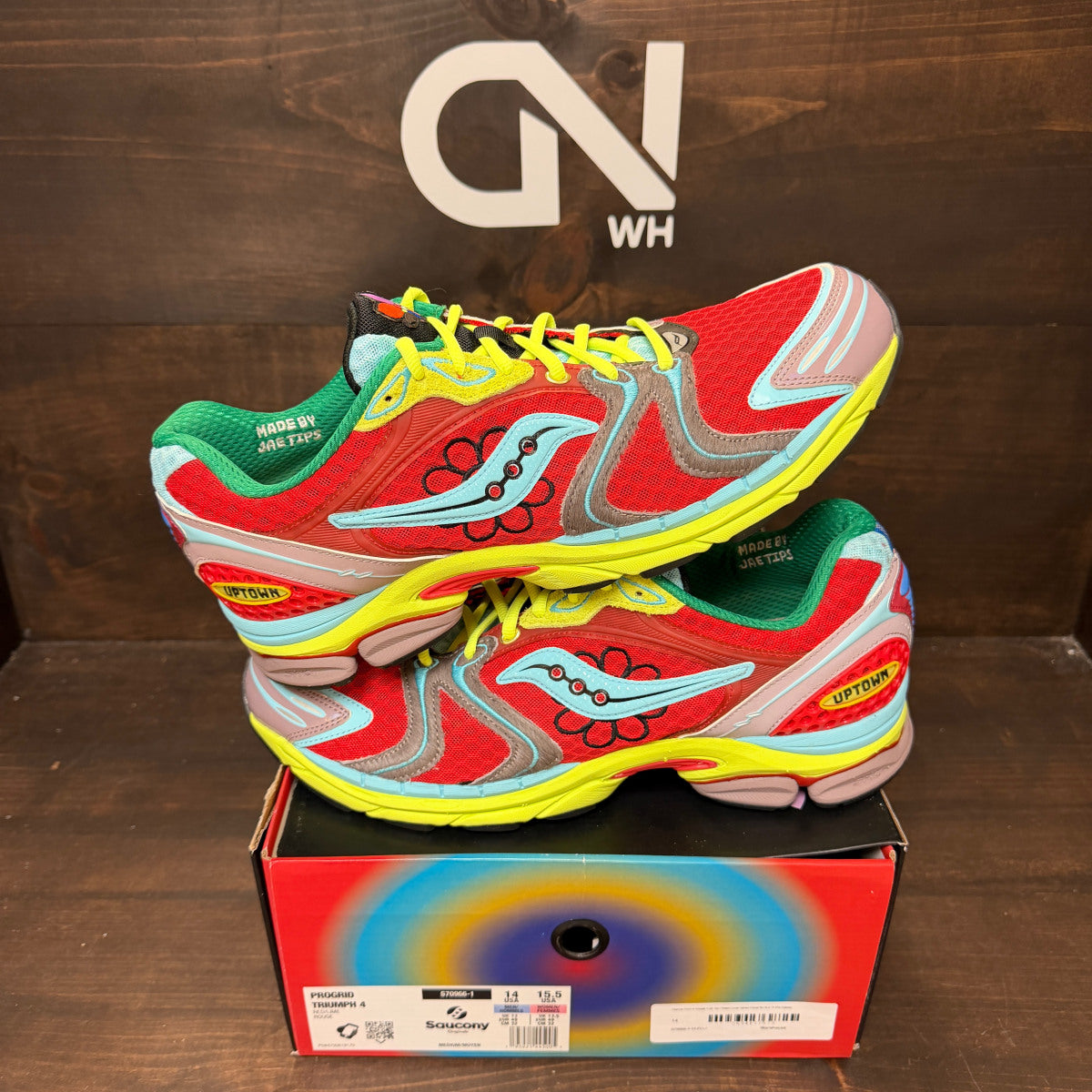 Saucony ProGrid Triumph 4 Jae Tips Flowers Grow Uptown Poison Ivy - Image 1