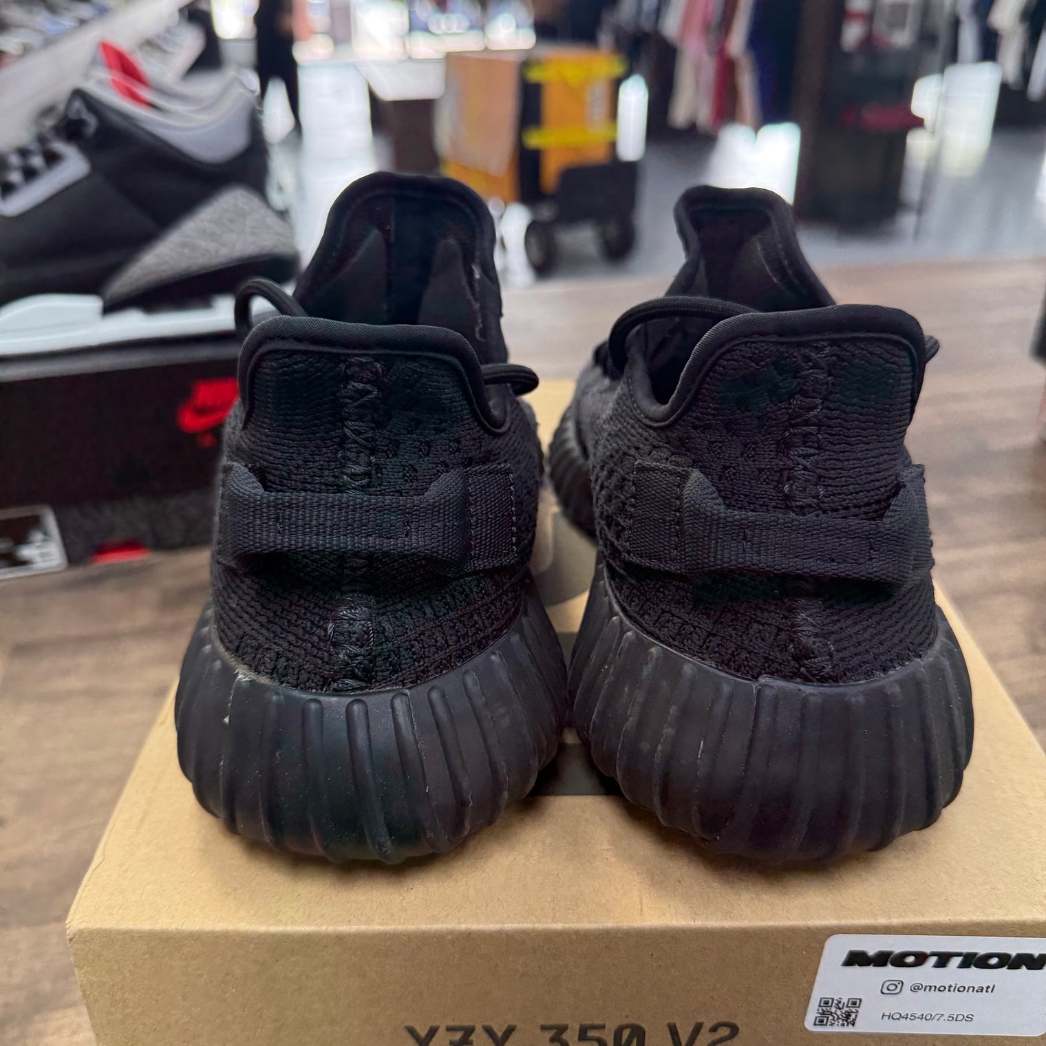 Onyx Yeezy 350 (USED)