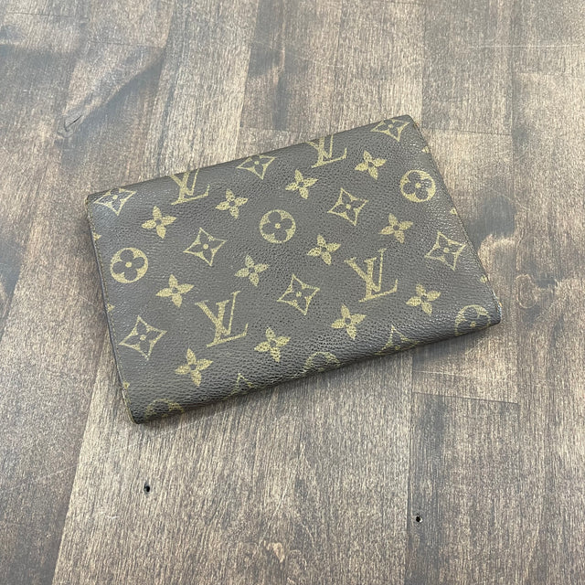 Louis Vuitton Women’s Trifold Vintage Wallet (USED)