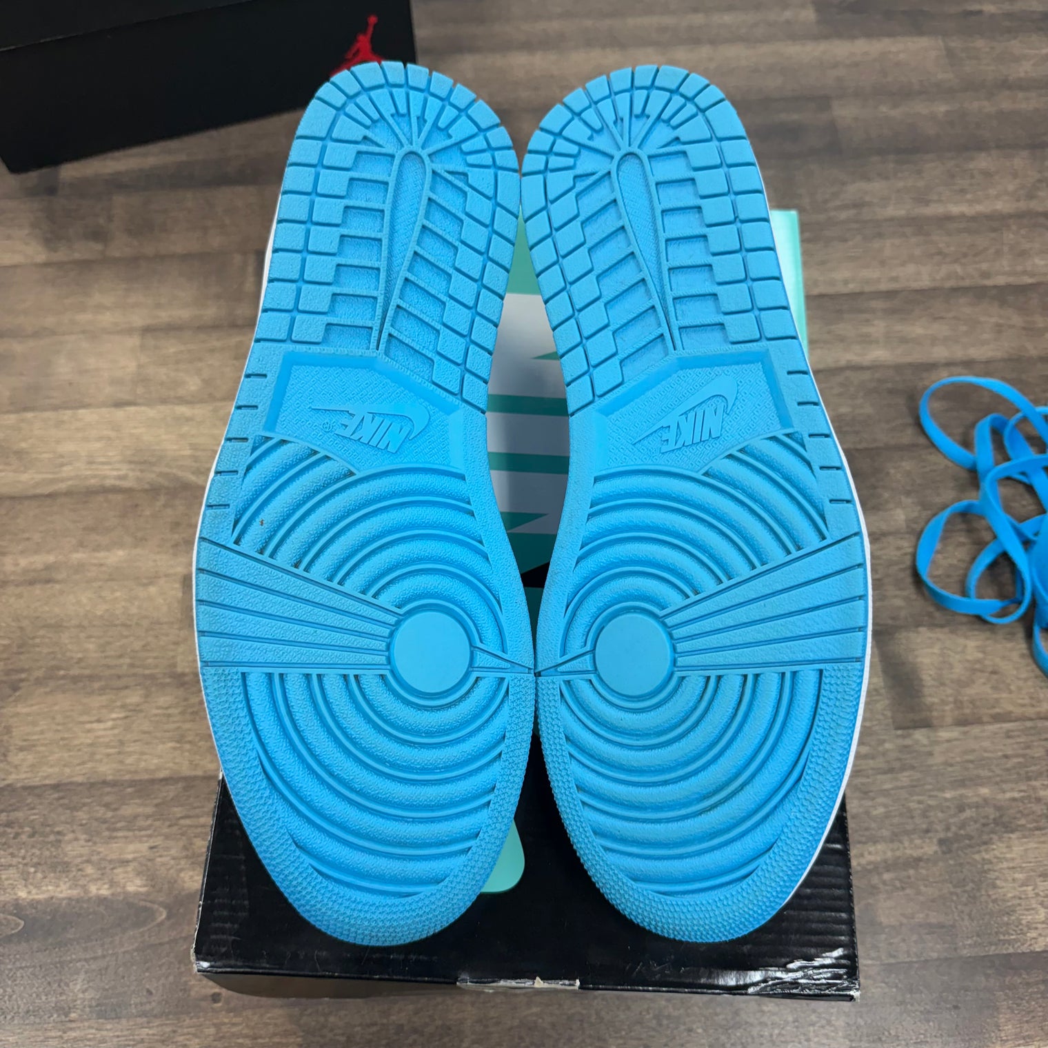 UNC Jordan 1 Low SB (USED)