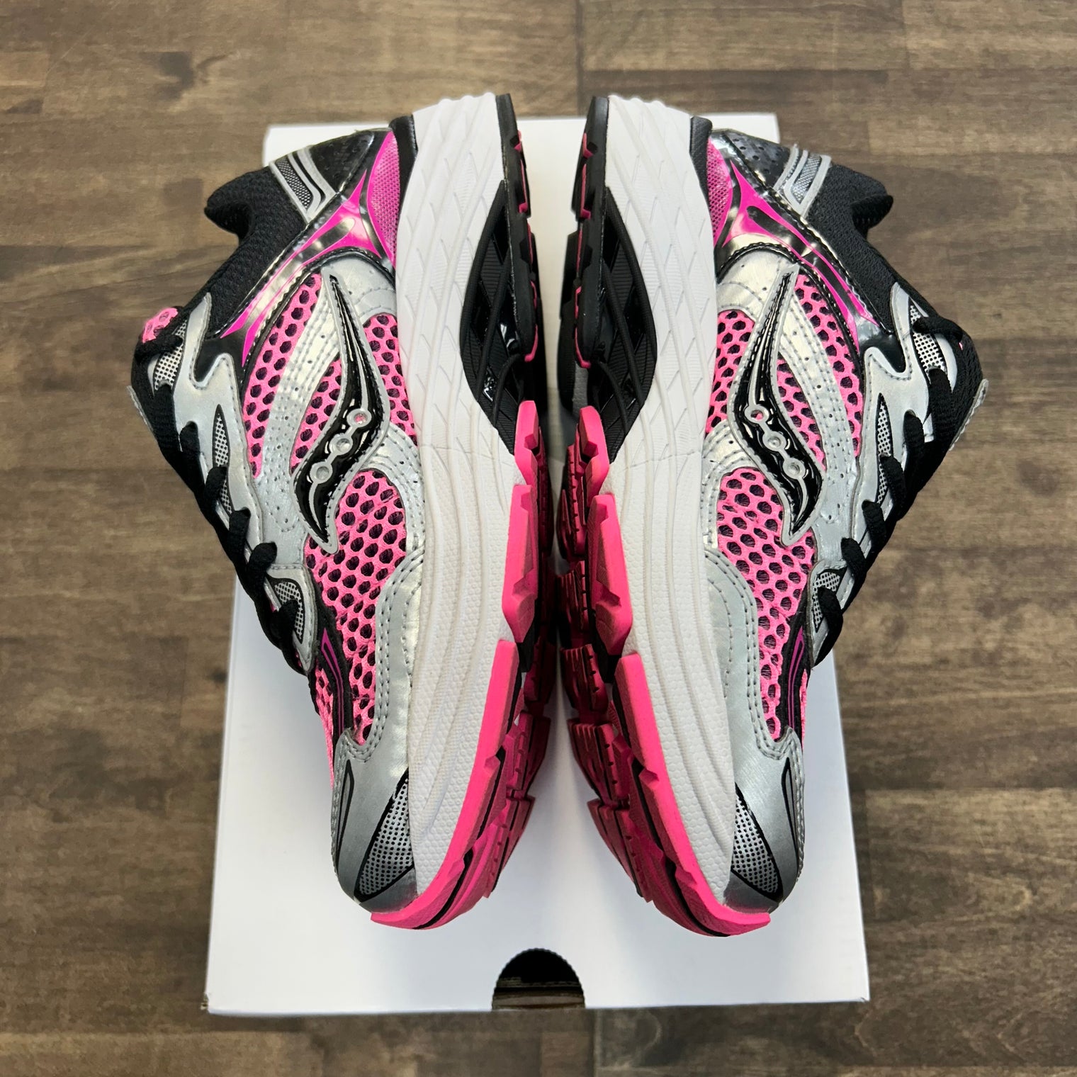 Saucony Omni 9 Progrid Pink Black (Used)