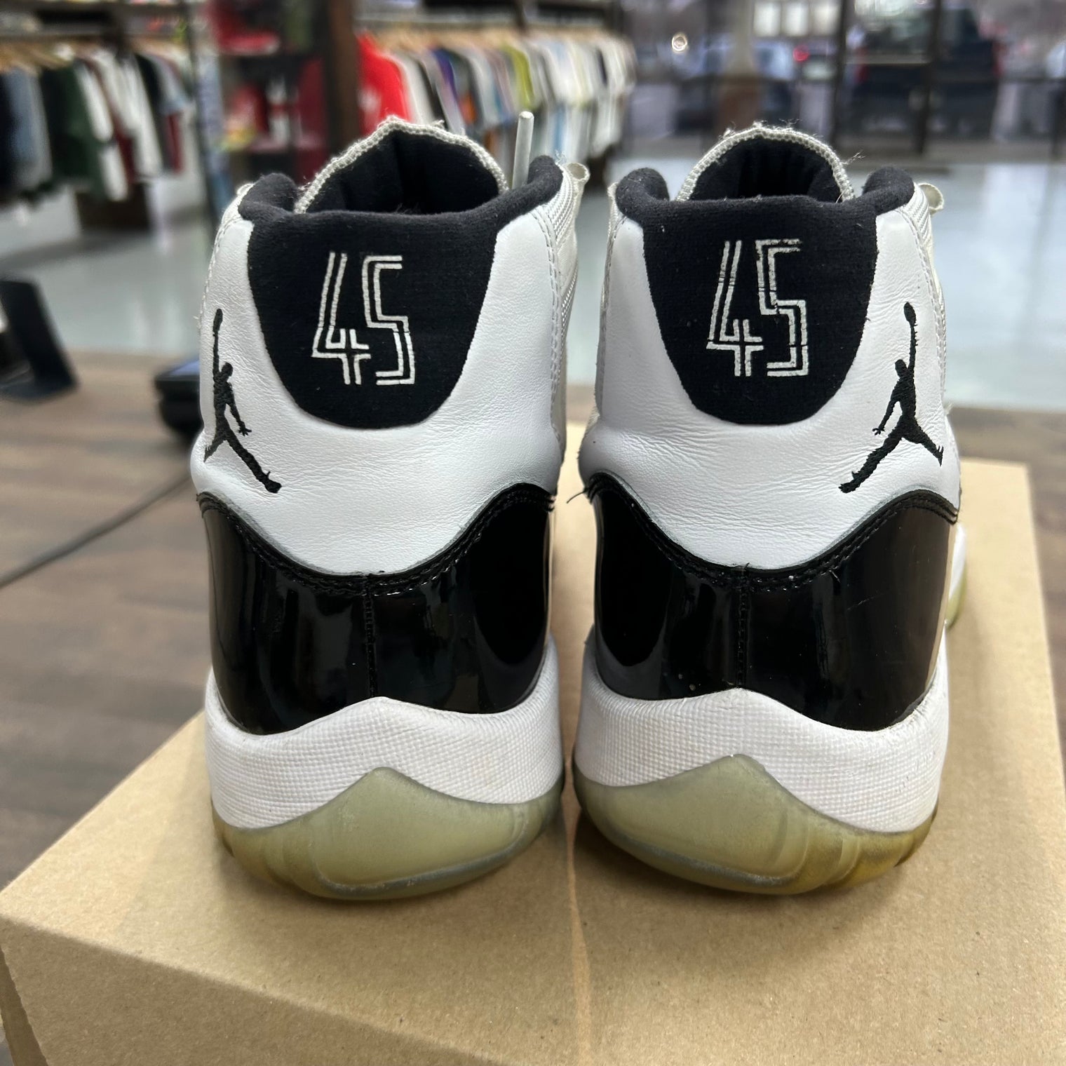 Jordan 11 Retro Concord (2011) (US 9) (USED, No Box)
