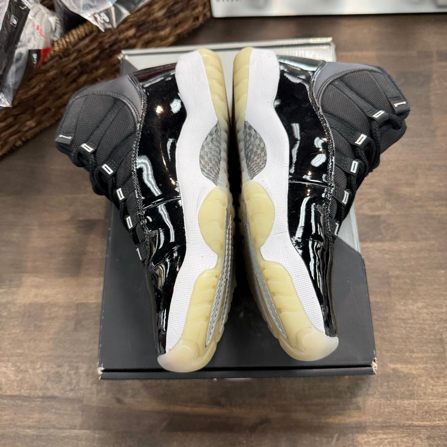 Jubilee 25th Anniversary Jordan 11 Retro (USED)